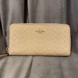 Pre-owned Coach signature wallet